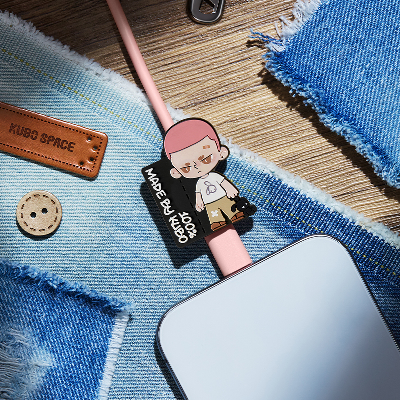 POP MART KUBO JEANS SERIES-Cable Blind Box(iPhone)(Type-C) Action Figures