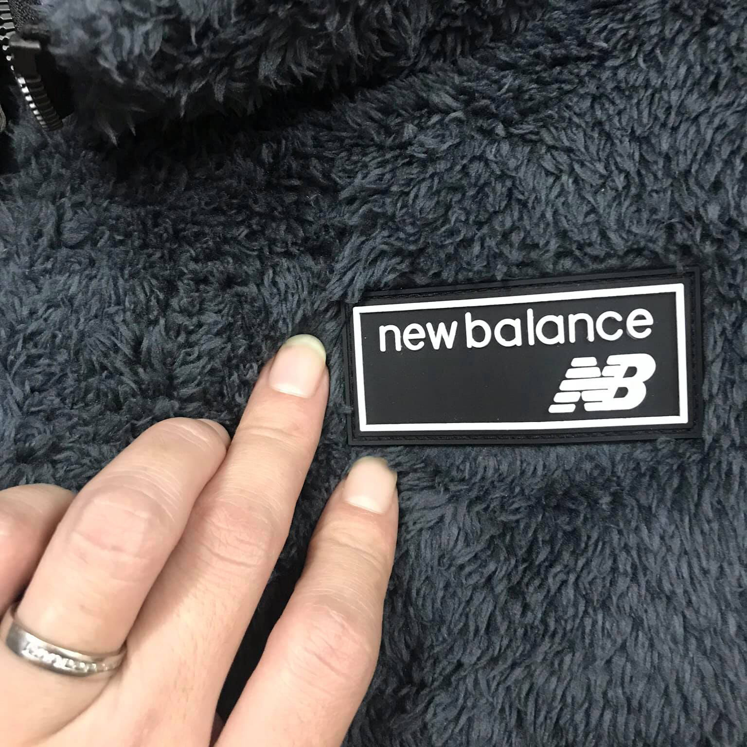 Áo khoác lông New Balance