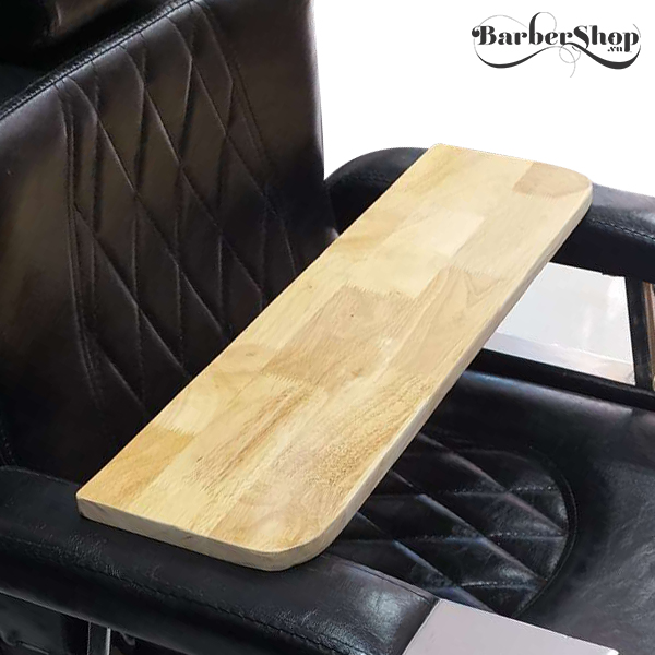 Miếng lót gỗ cắt tóc cho em bé