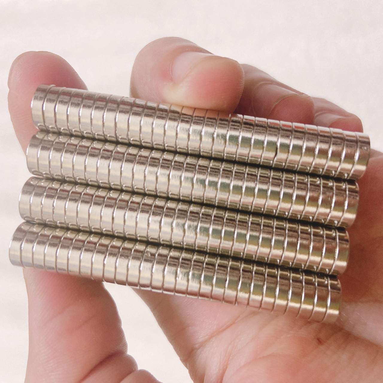 Nam châm đất hiếm kích thước 8x2mm, nam châm siêu lực hút