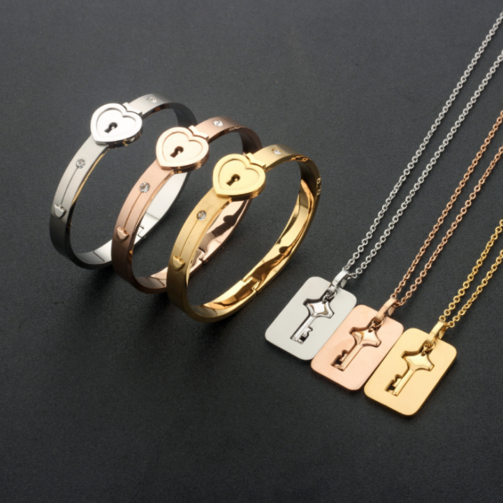 Bộ vòng tay cặp đôi titan Thấy Là Thích ổ khóa và chìa khóa - Cam kết 1 đổi 1 nếu hoen , gỉ sét