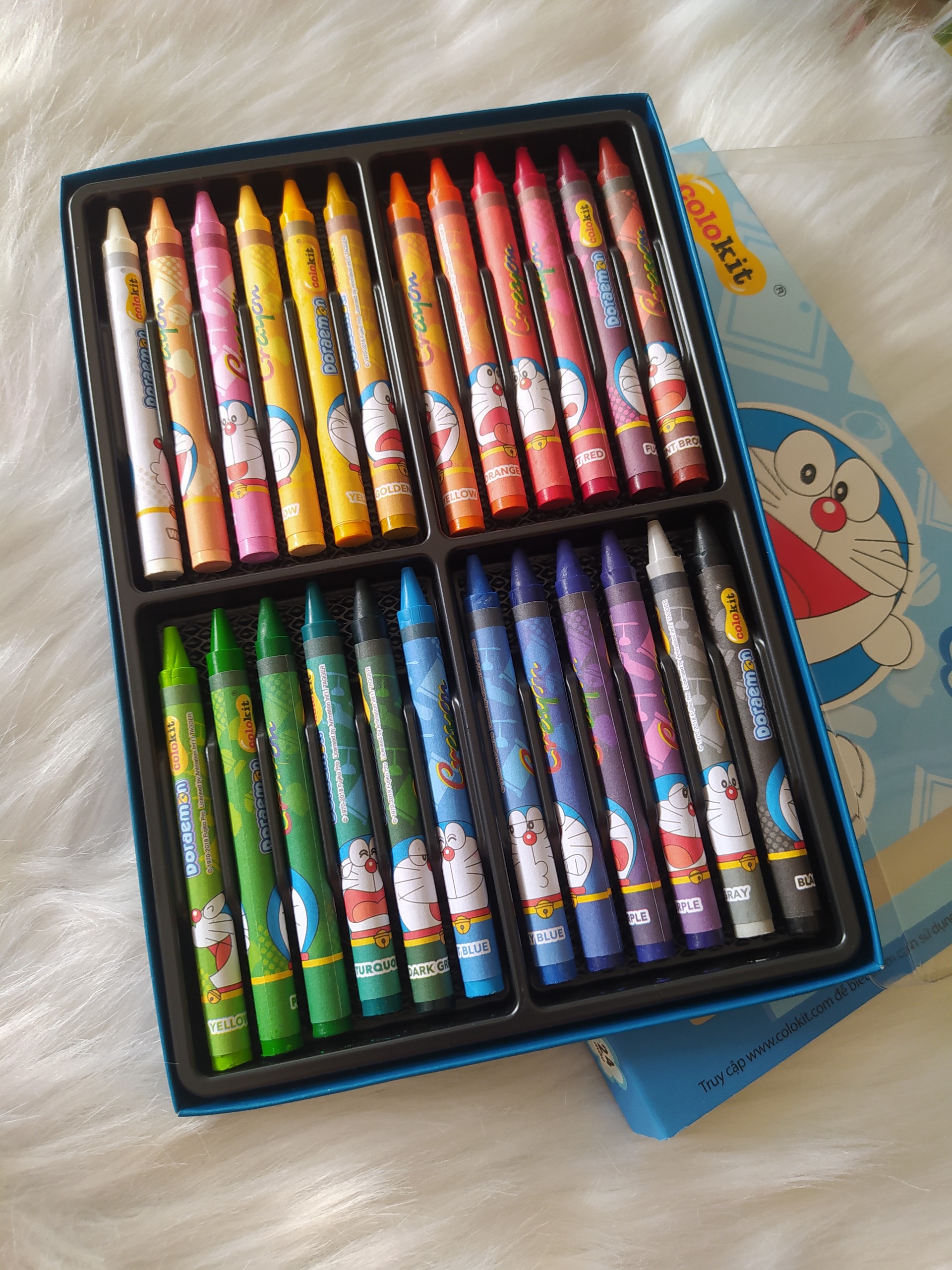 Sáp màu Doraemon 24 màu Colokit | CR-C06,C05,C04/DO
