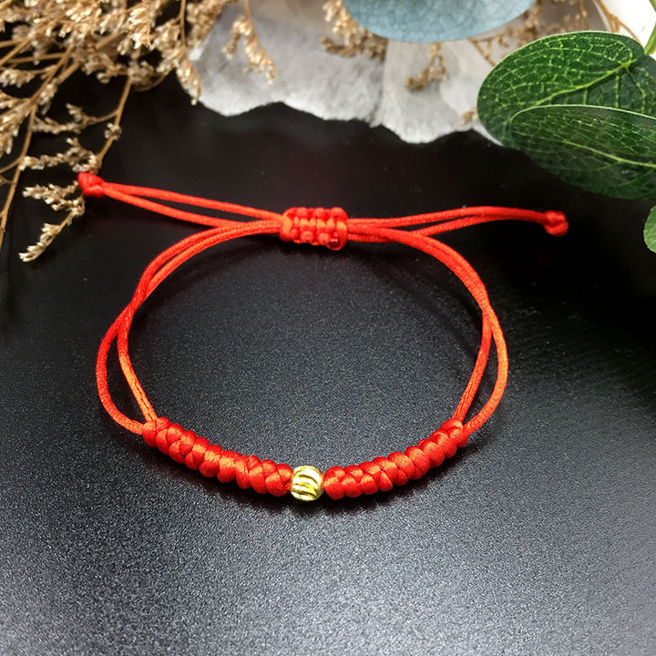 Vòng tay dây đỏ may mắn đính Bi vàng Vòng tay Handmade V22 Vòng tay KIMII