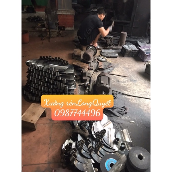 Sạc sới đất làm vườn rẫy cỏ làm vườn cây cà phê hồ tiêu