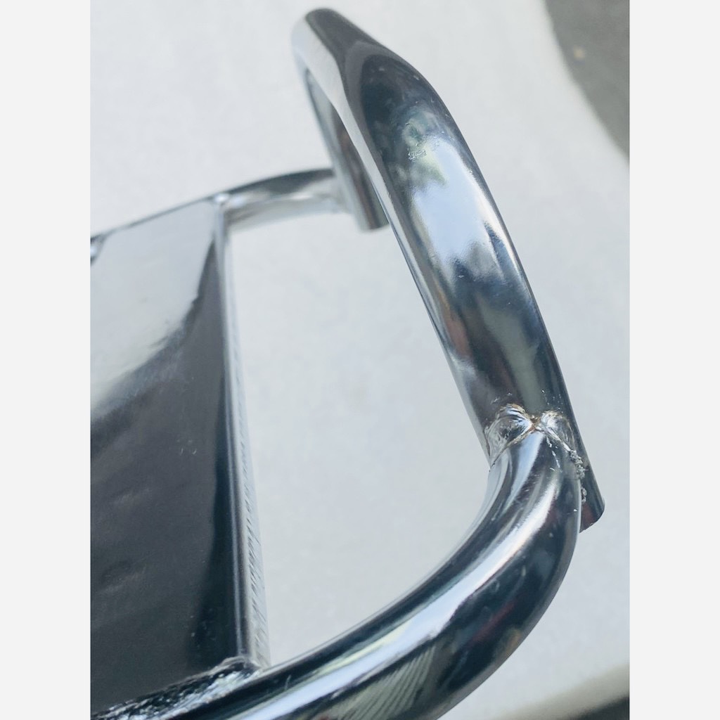 BAGA YÊN SAU XE CUB 86 SẮT XI