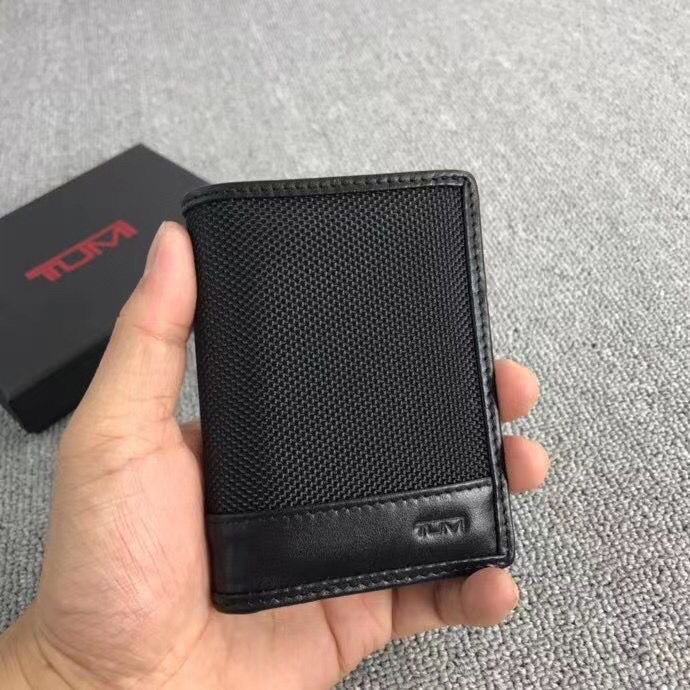VÍ ĐỰNG THẺ T.U.M.I