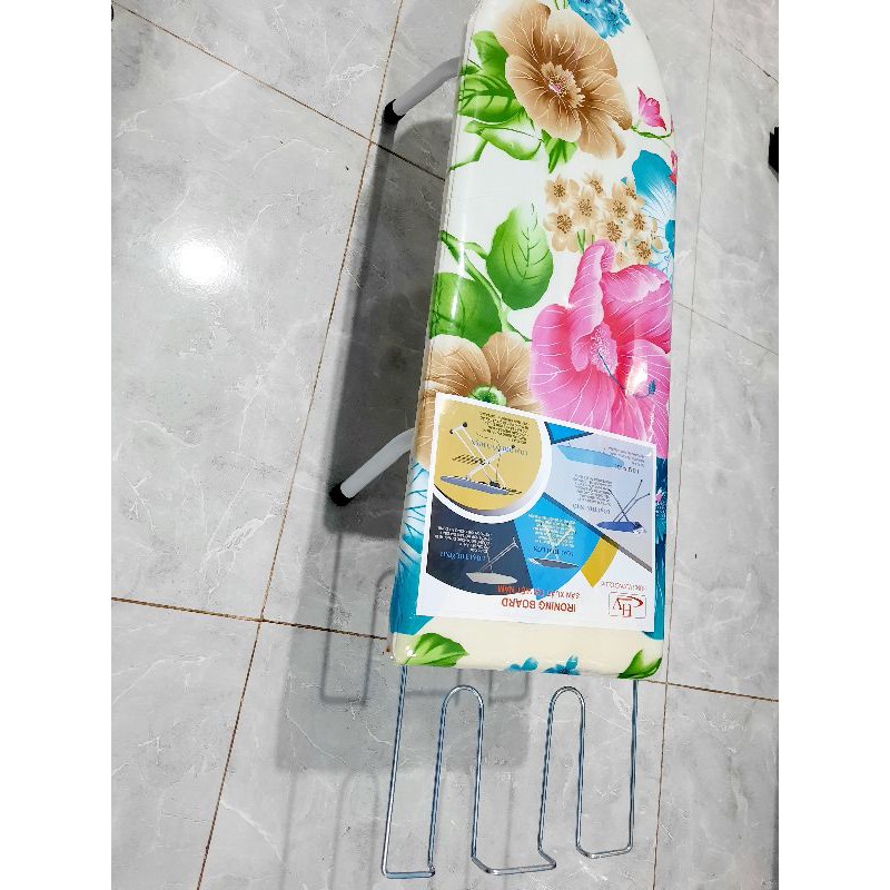 Bàn Ủi Ngồi Có Kệ Để Bàn Ủi