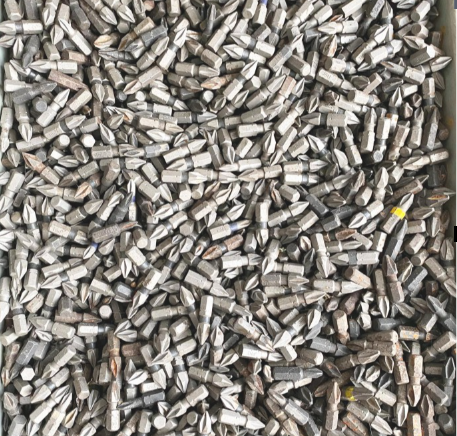 Mũi vít 2,5cm hàng bãi tồn kho chưa sử dụng