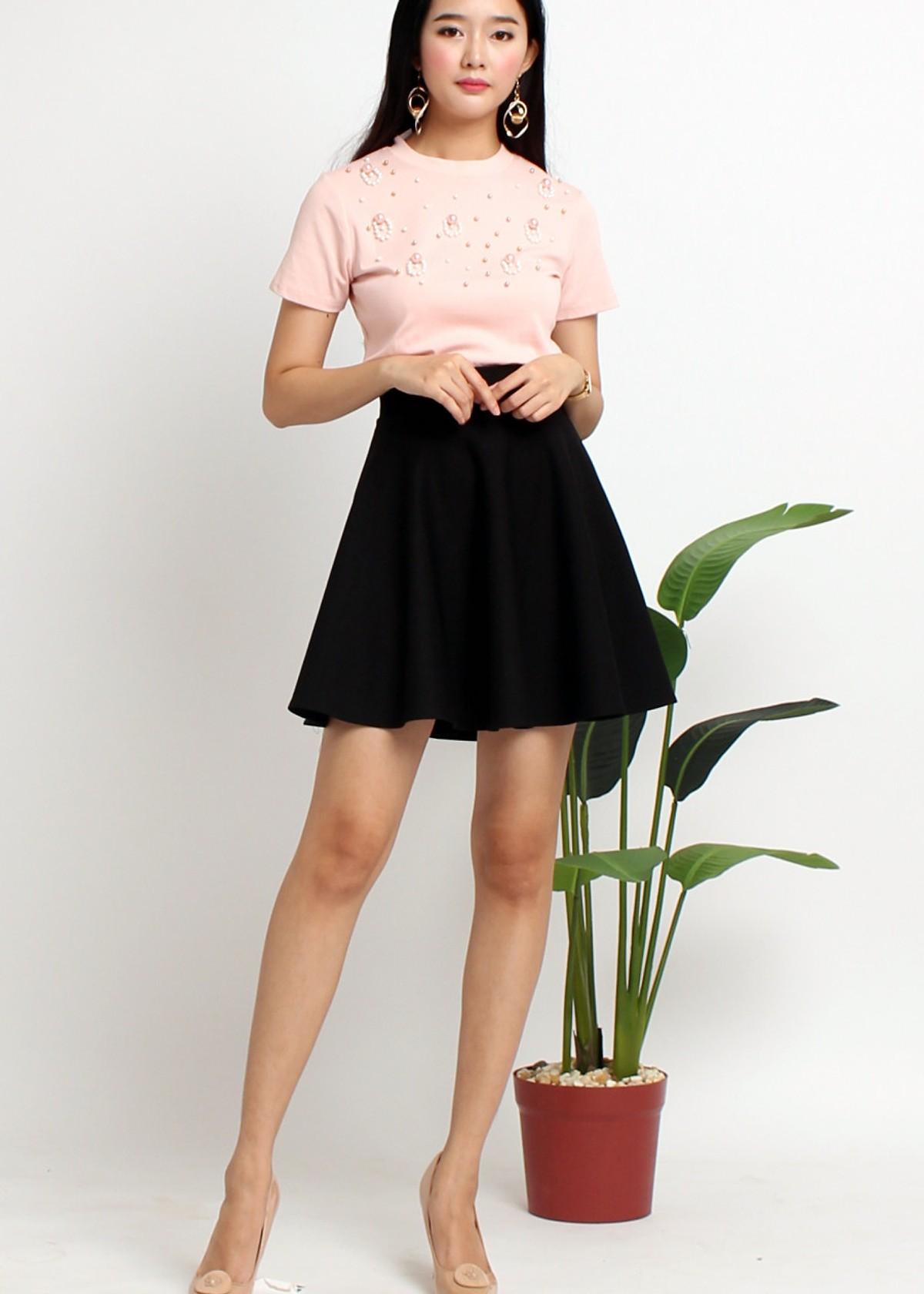 Chân váy ngắn dáng xoè