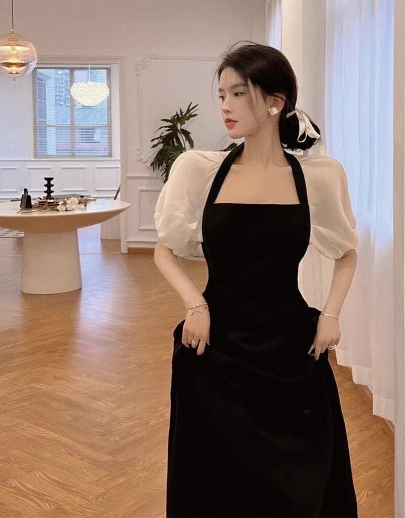 Đầm đen phối trắng khoéc sau