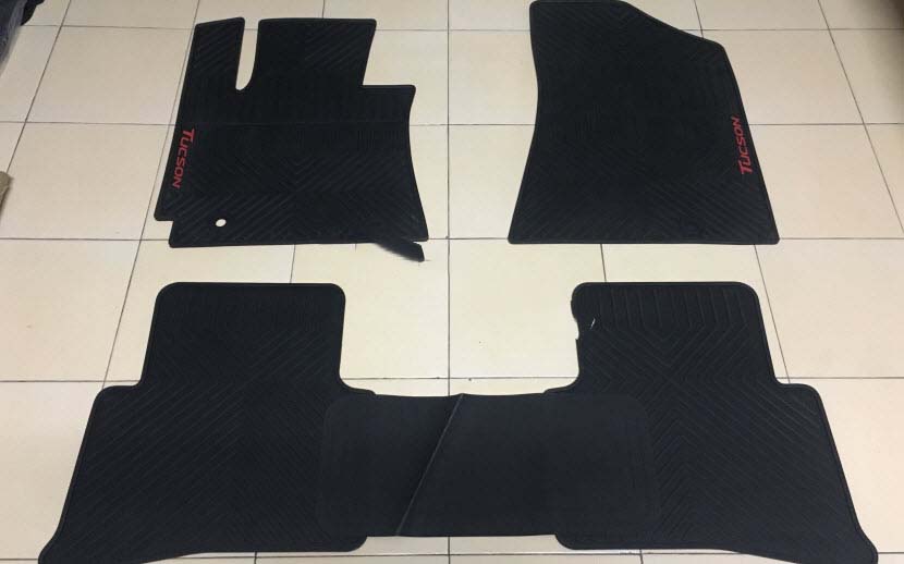 Thảm trải sàn trong xe Hyundai Tucson