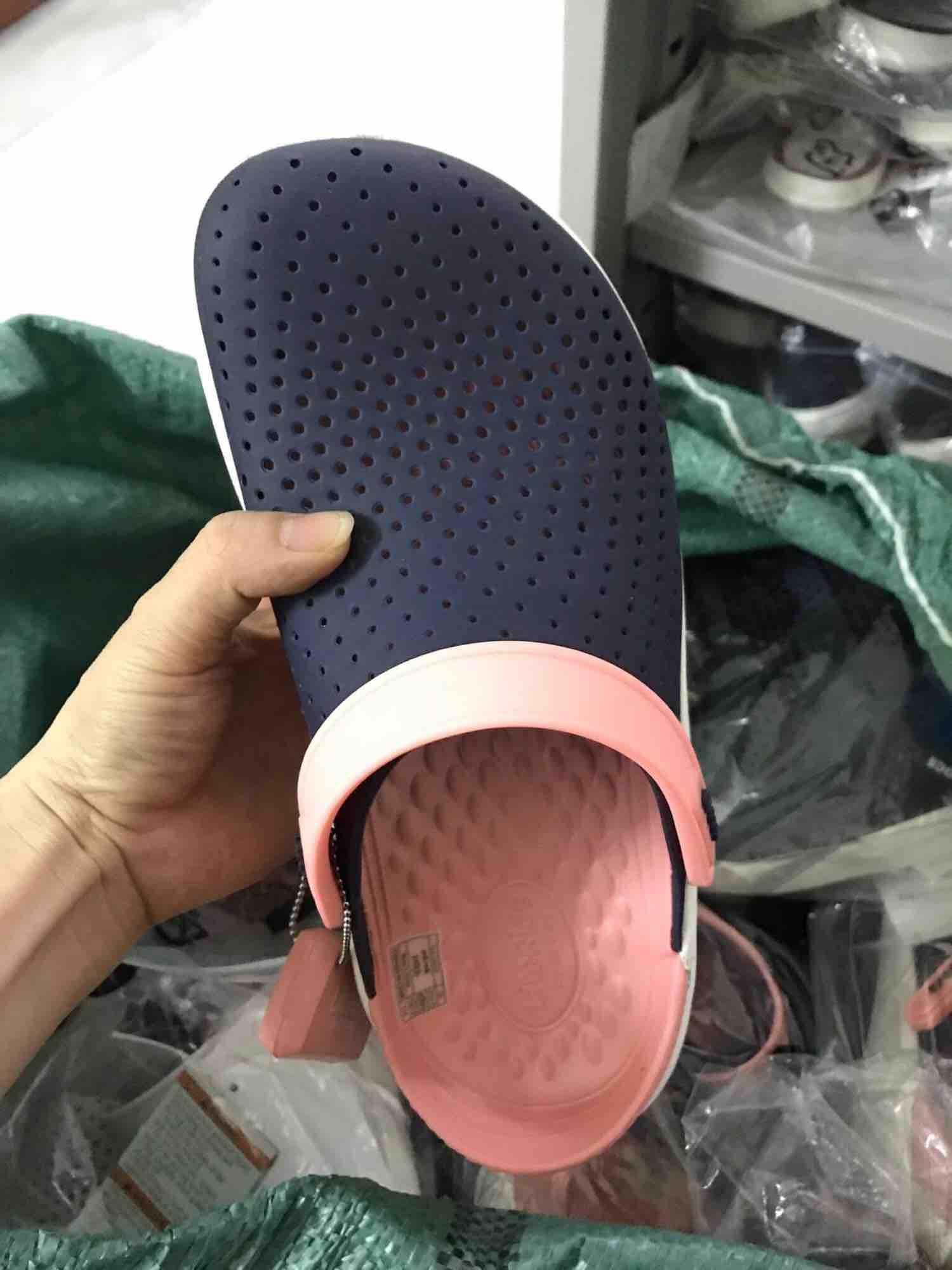 Sục Crocs.. literide cho cả nam và nữ các màu