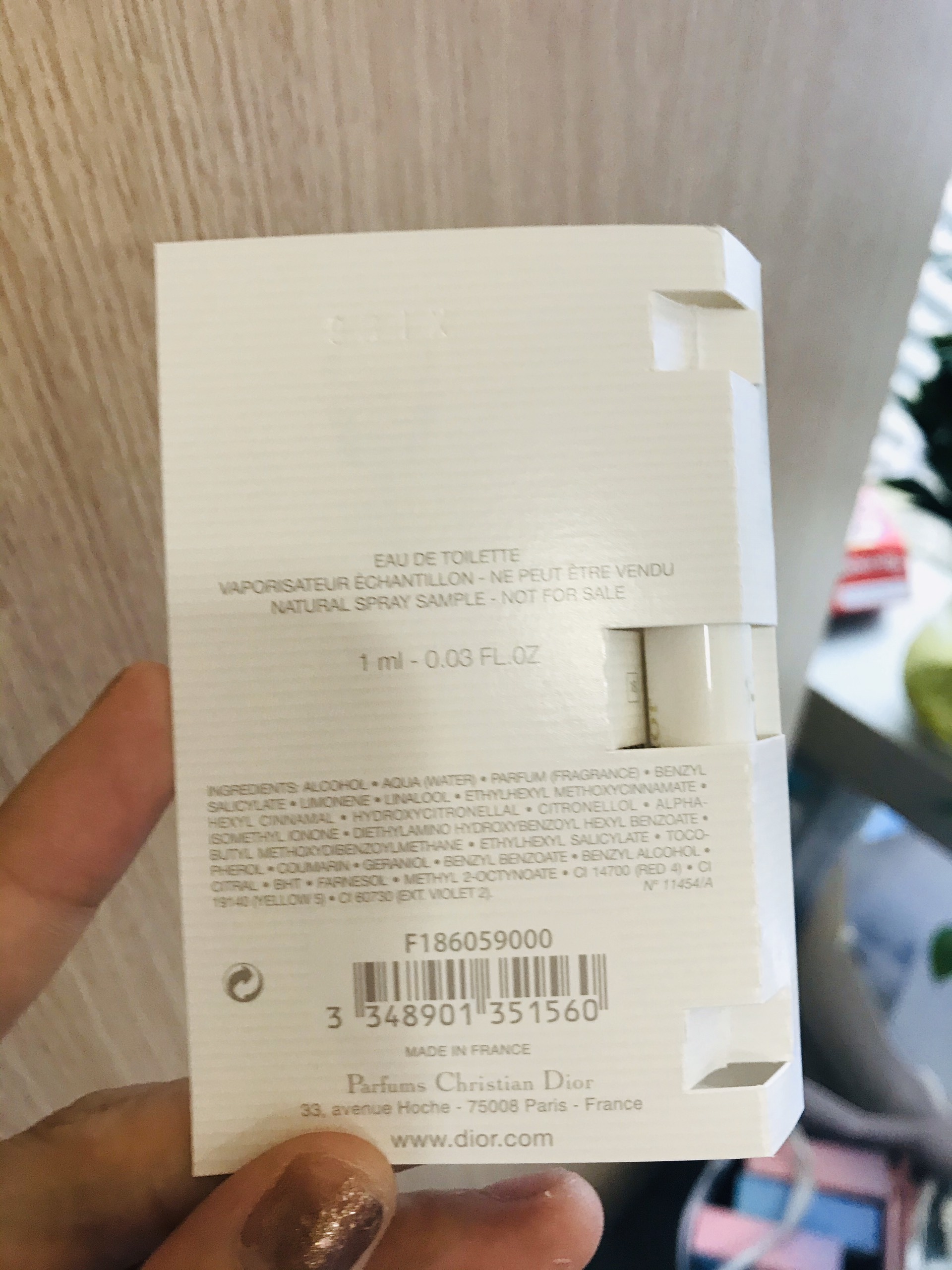 Nước hoa nữ J`Adore In Joy  Dior sample ống 1ml