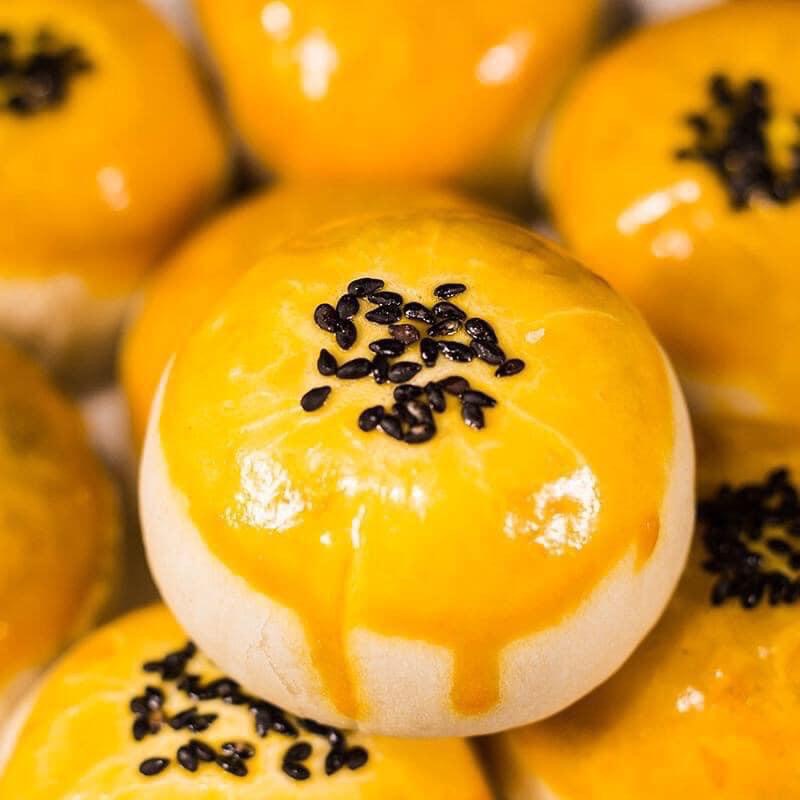 Bánh trứng vịt biển Momi