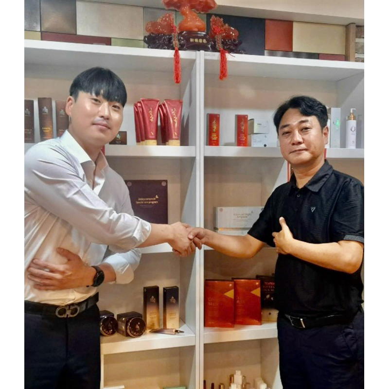 SỮA RỬA MẶT HỒNG SÂM HÀN QUỐC HONGCOMESTIC-170ML