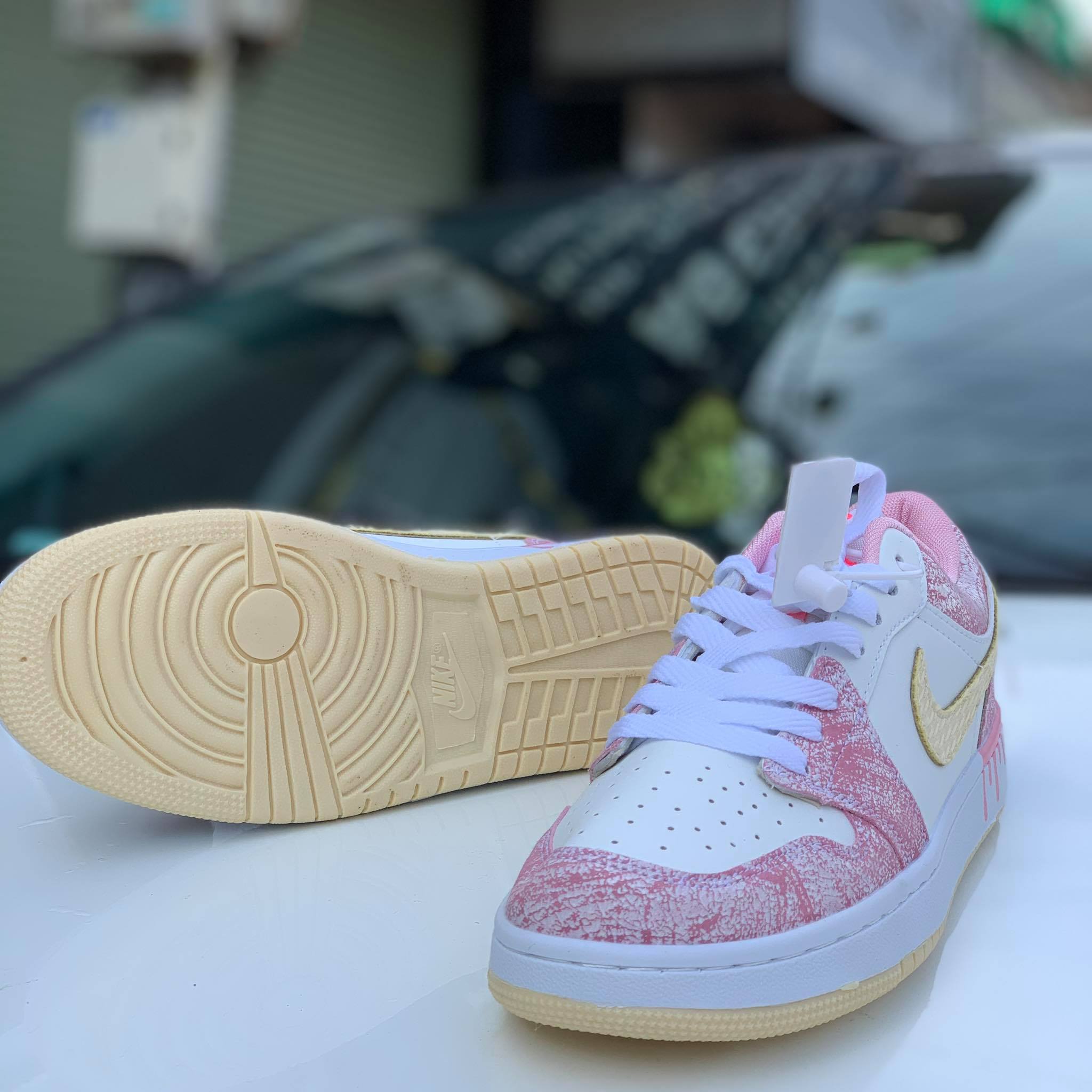 Giày sneaker Jodan 1 low màu hồng da lộn - Gin Store