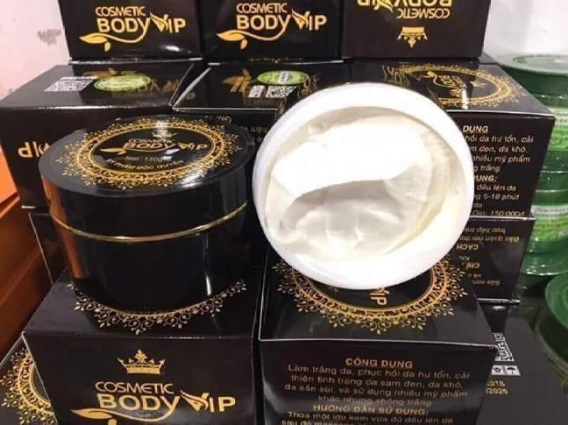Kem body duong trang da vip