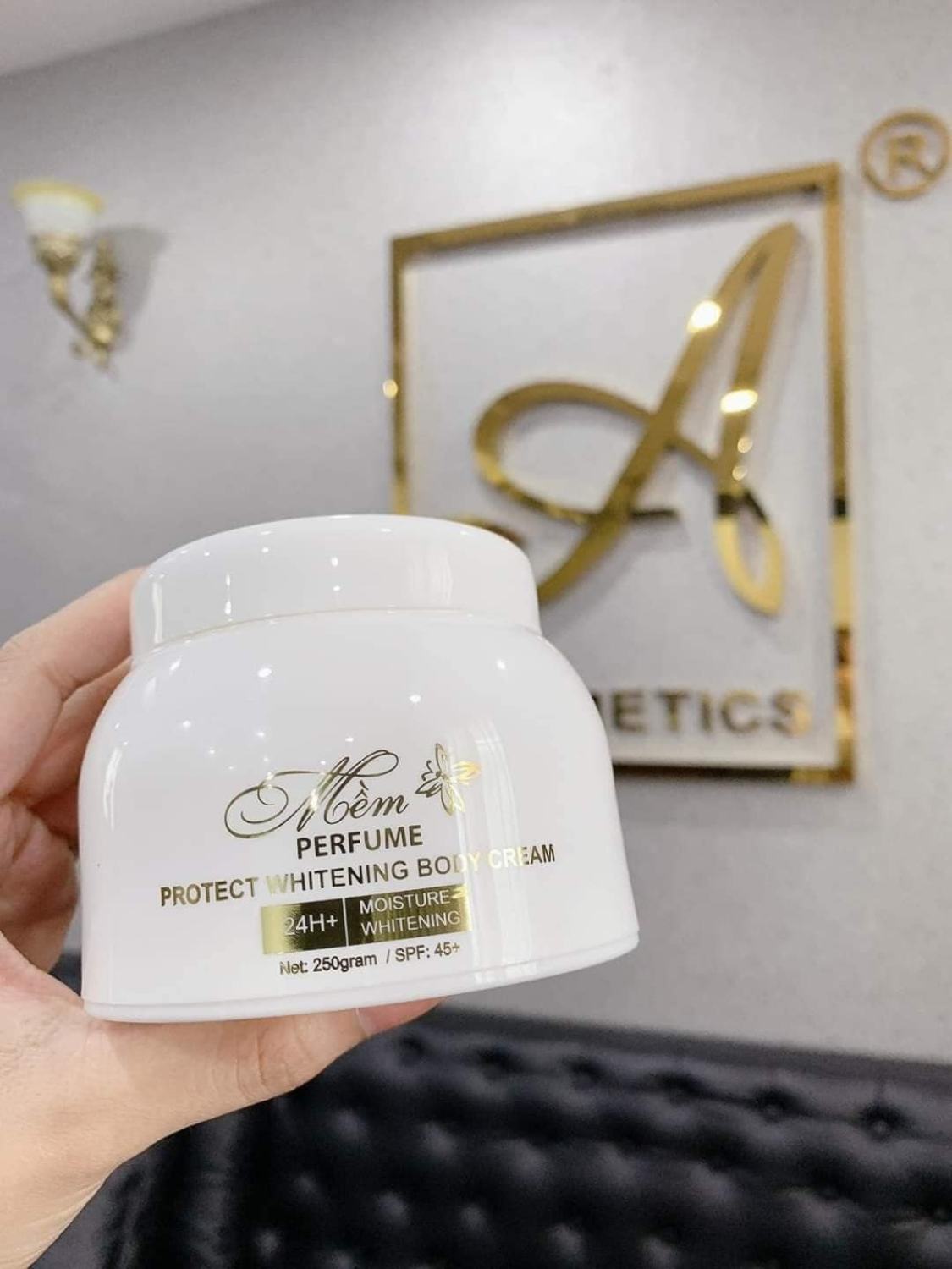 Combo Dưỡng Trắng Sáng Da Body (Kem Body Mềm và Kem Tắm Trắng Mềm Nước Hoa) Acosmetics