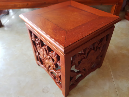 Đôn vuông hoa sen gỗ hương cao cấp