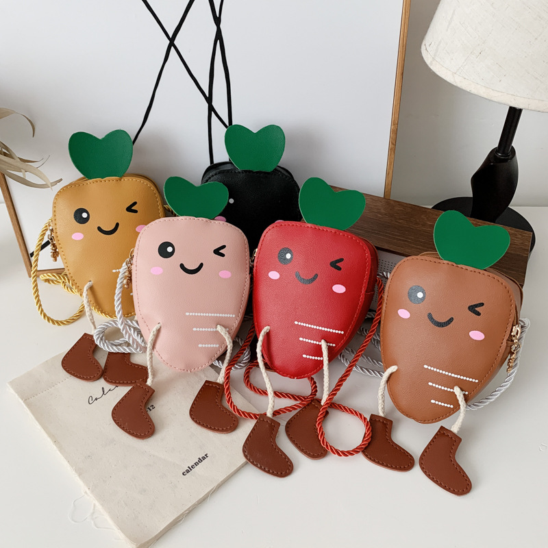 Túi đeo chéo cho bé hình trái tim cute