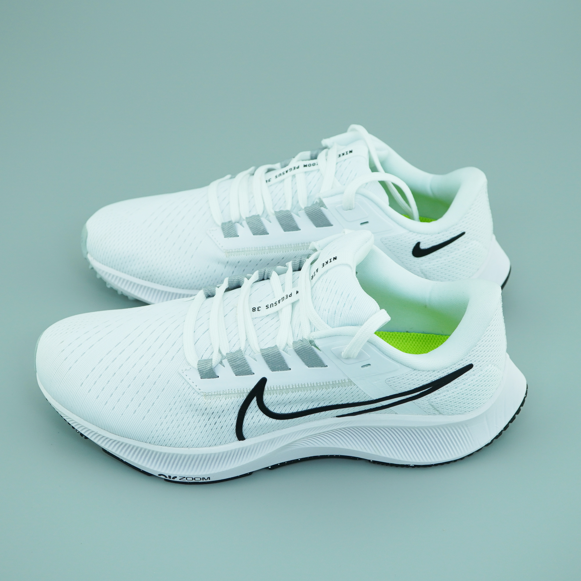 Giày chạy Nike Air Zoom Pegasus 38 White Black