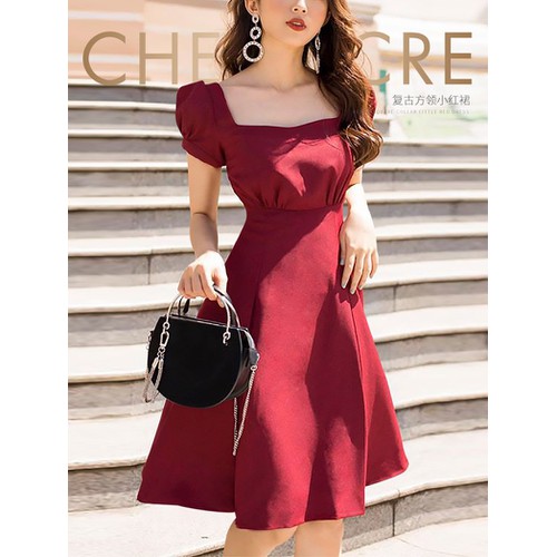 ĐẦM XÒE TIỂU THƯ XINH XẮN