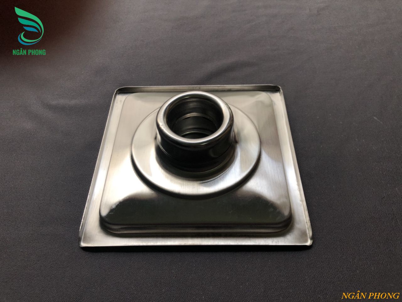 THOÁT SÀN INOX 304-TP2
