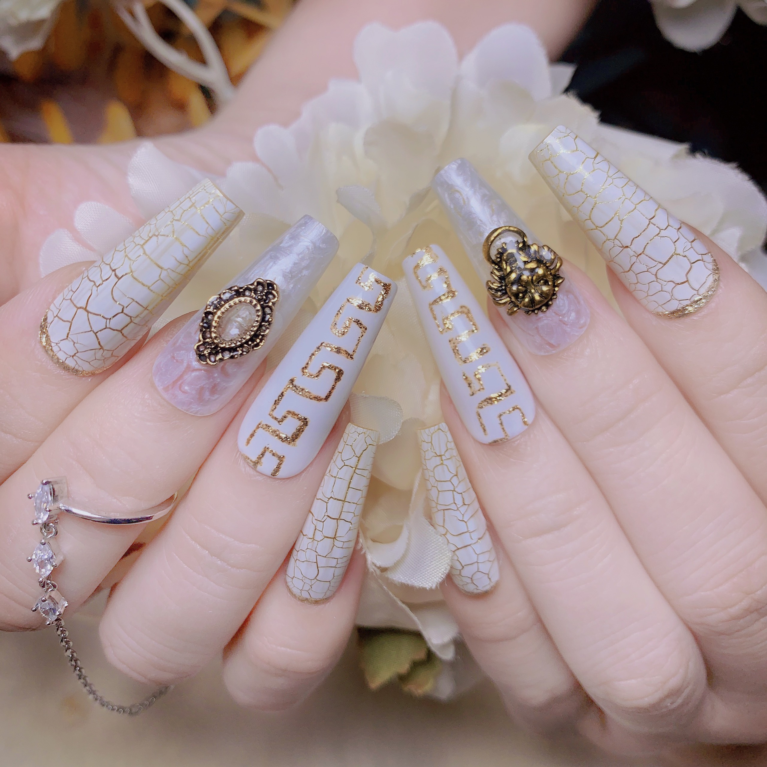 Móng tay giả đính đá móng giả kèm keo nailbox đính nơ cá tính Lavie Nailbox