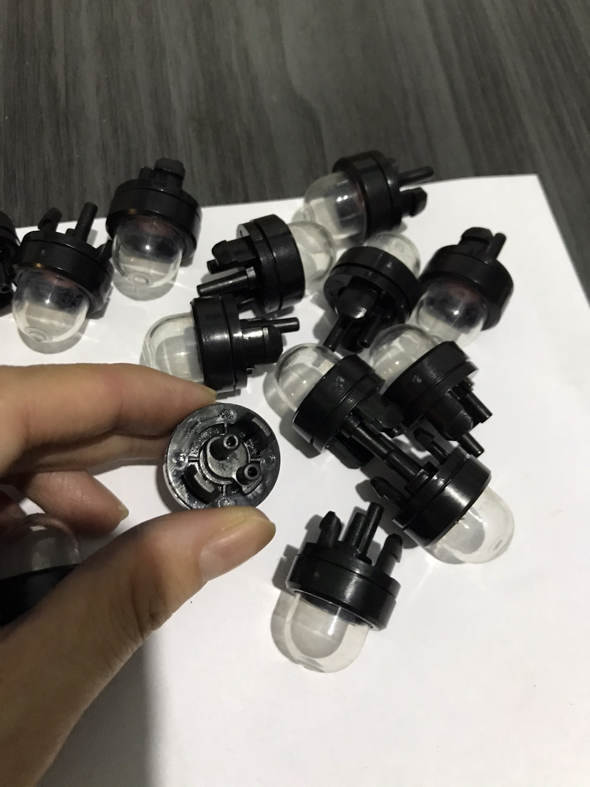 [HCM]NÚM ( ĐẾ) BƠM XĂNG MÁY CƯA XÍCH (2 CÁI)