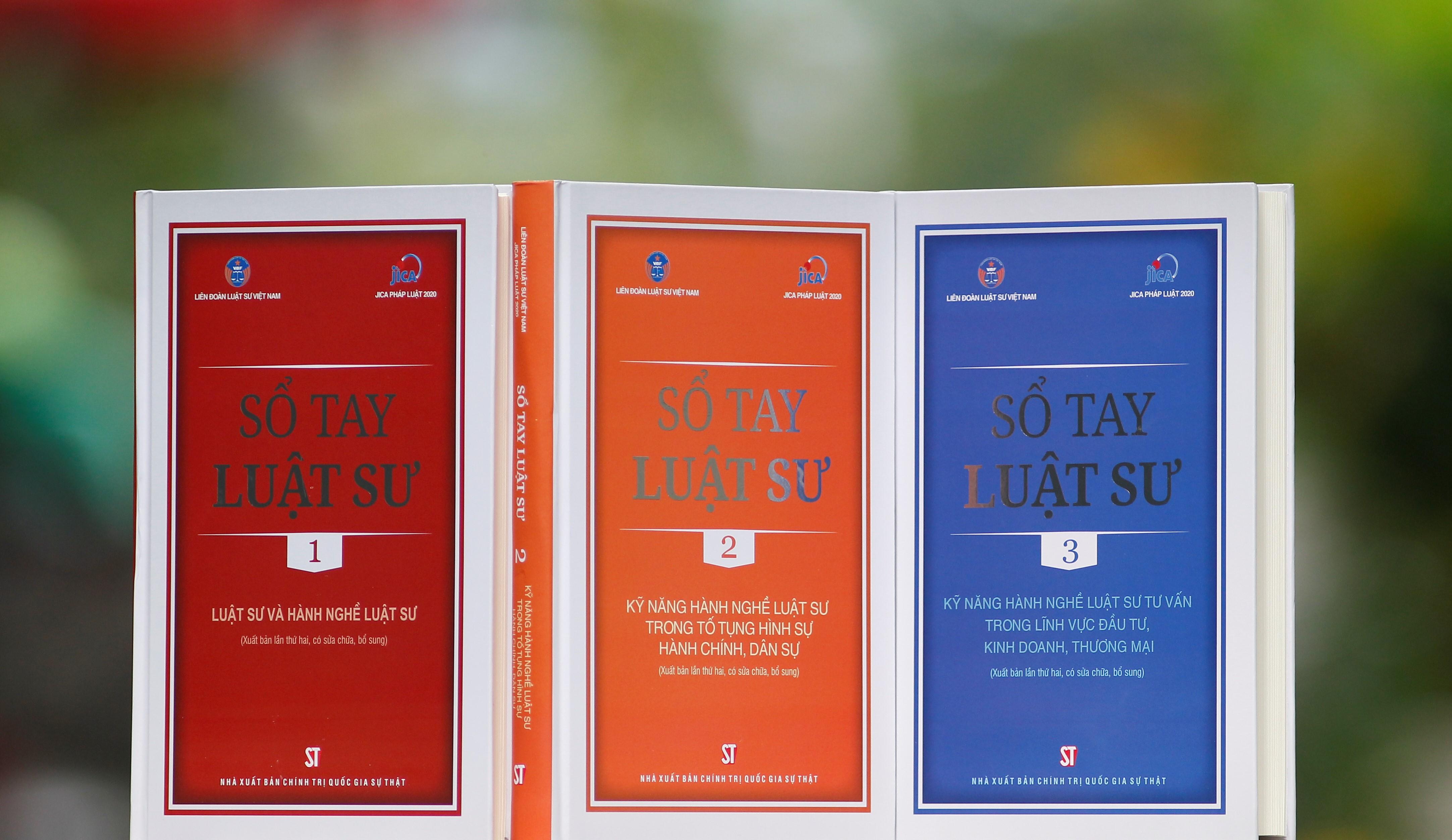 Sổ tay luật sư (bộ 3 tập)