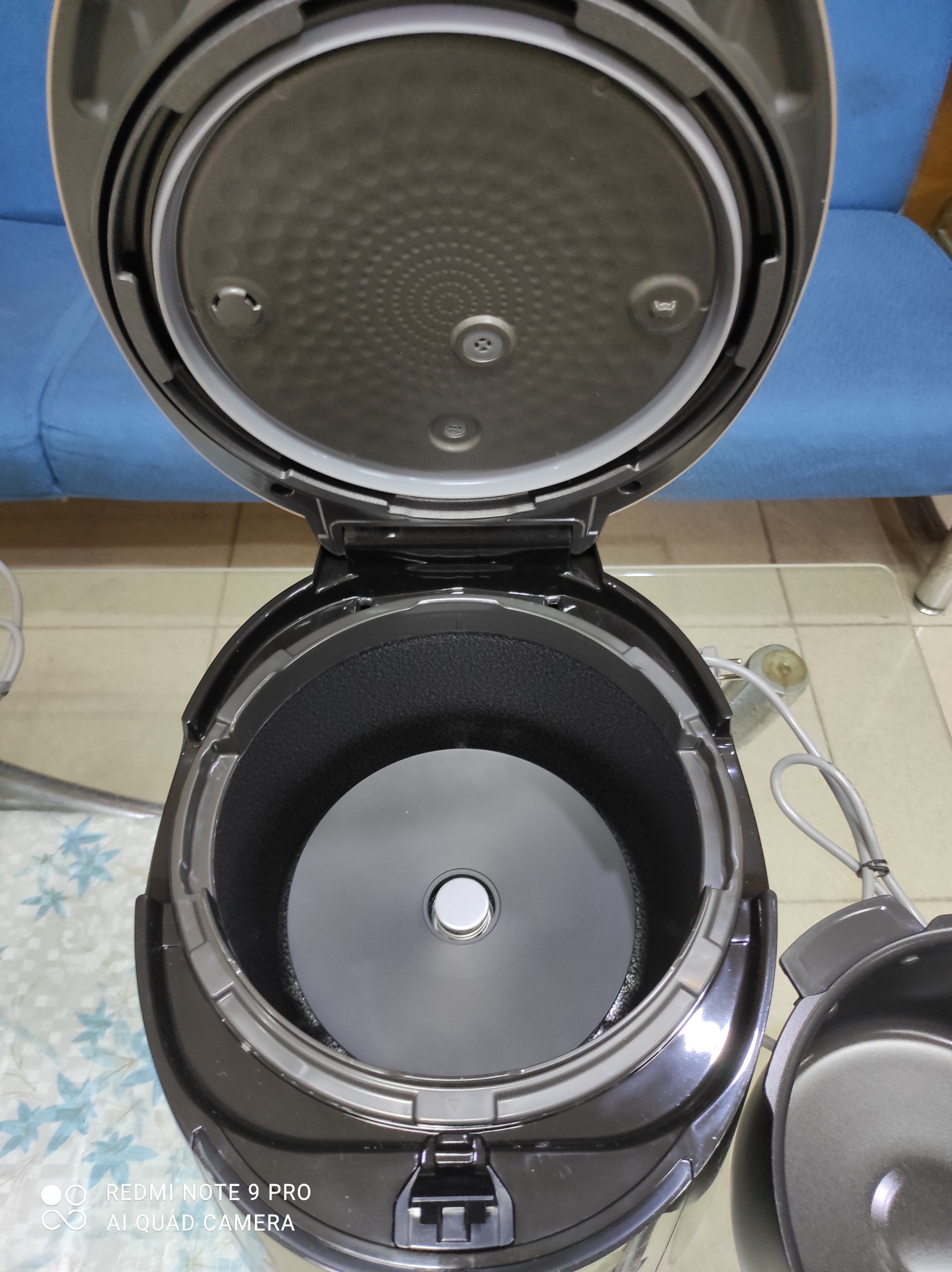[Trả góp 0%]Nồi cơm điện cuckoo CRP PK1000s vàng đen