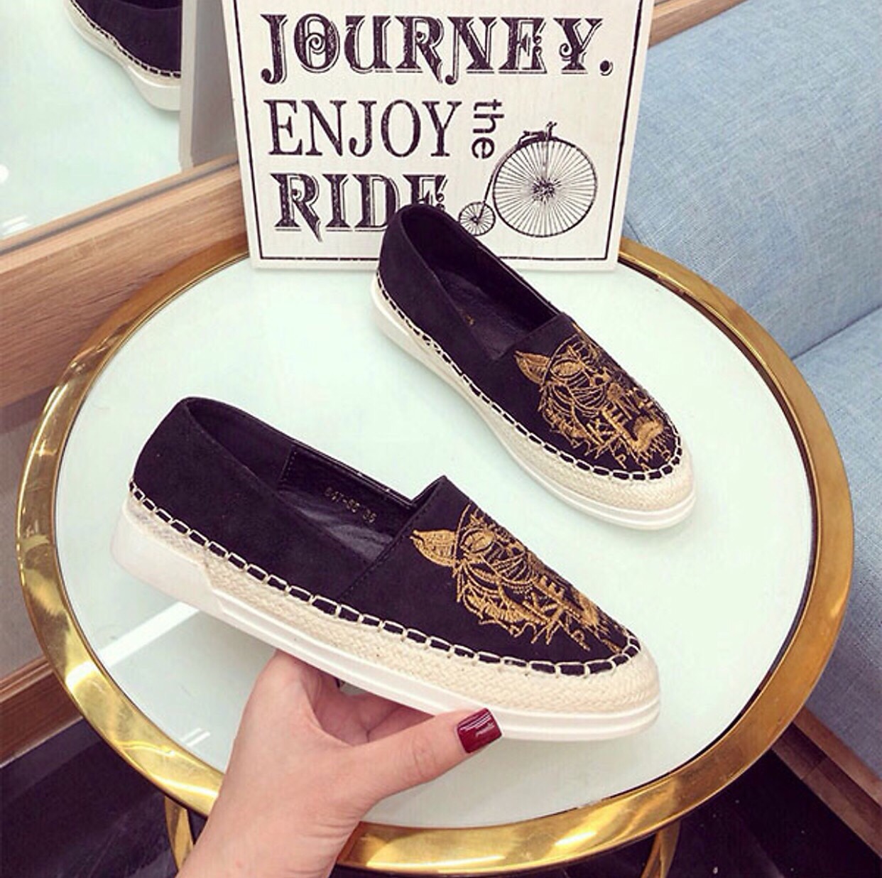 [Hoàn tiền 15%][Hình thật] Giày lười slip on nữ thêu hổ năng động cá tính-GL9