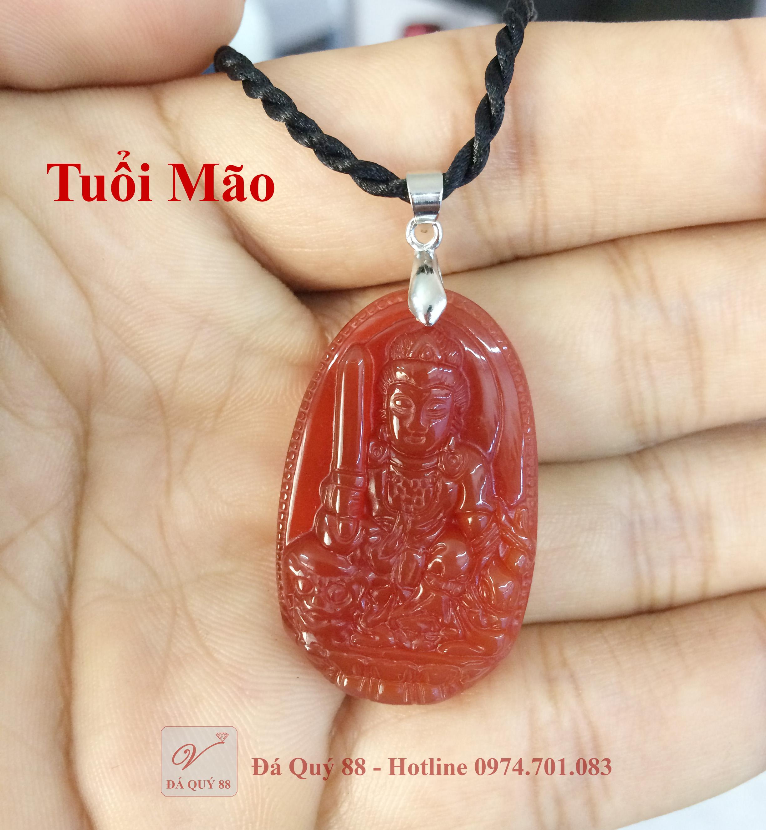 Mặt dây chuyền phật tuổi mão đá mã não đỏ tự nhiên