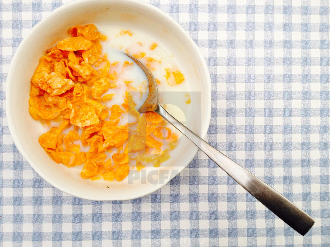 Ngũ Cốc Ăn Sáng Corn Flakes Kellogg's Thái Lan 275g