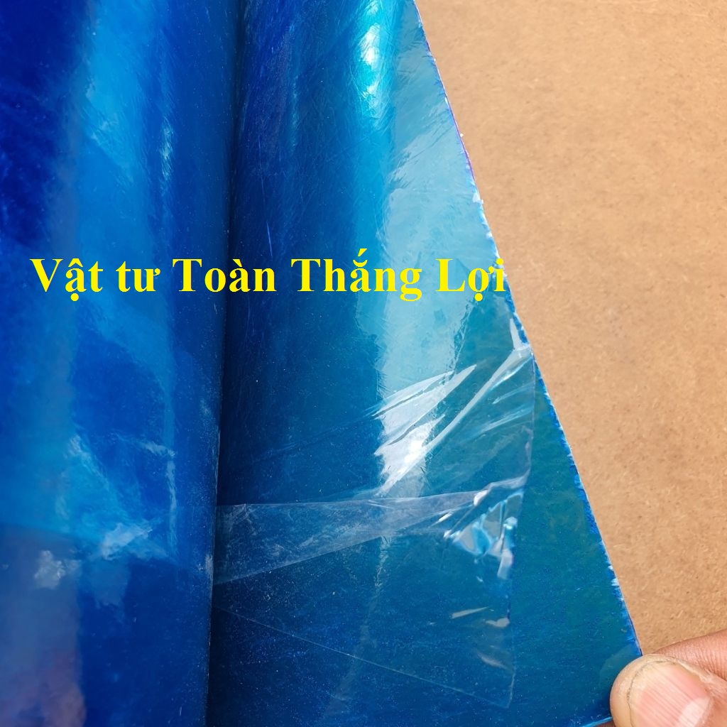 ( Khổ cao 1M x dày 8 zem ) Tôn nhựa lấy sáng màu Trắng/ Xanh, tôn nhựa che mái nhà
