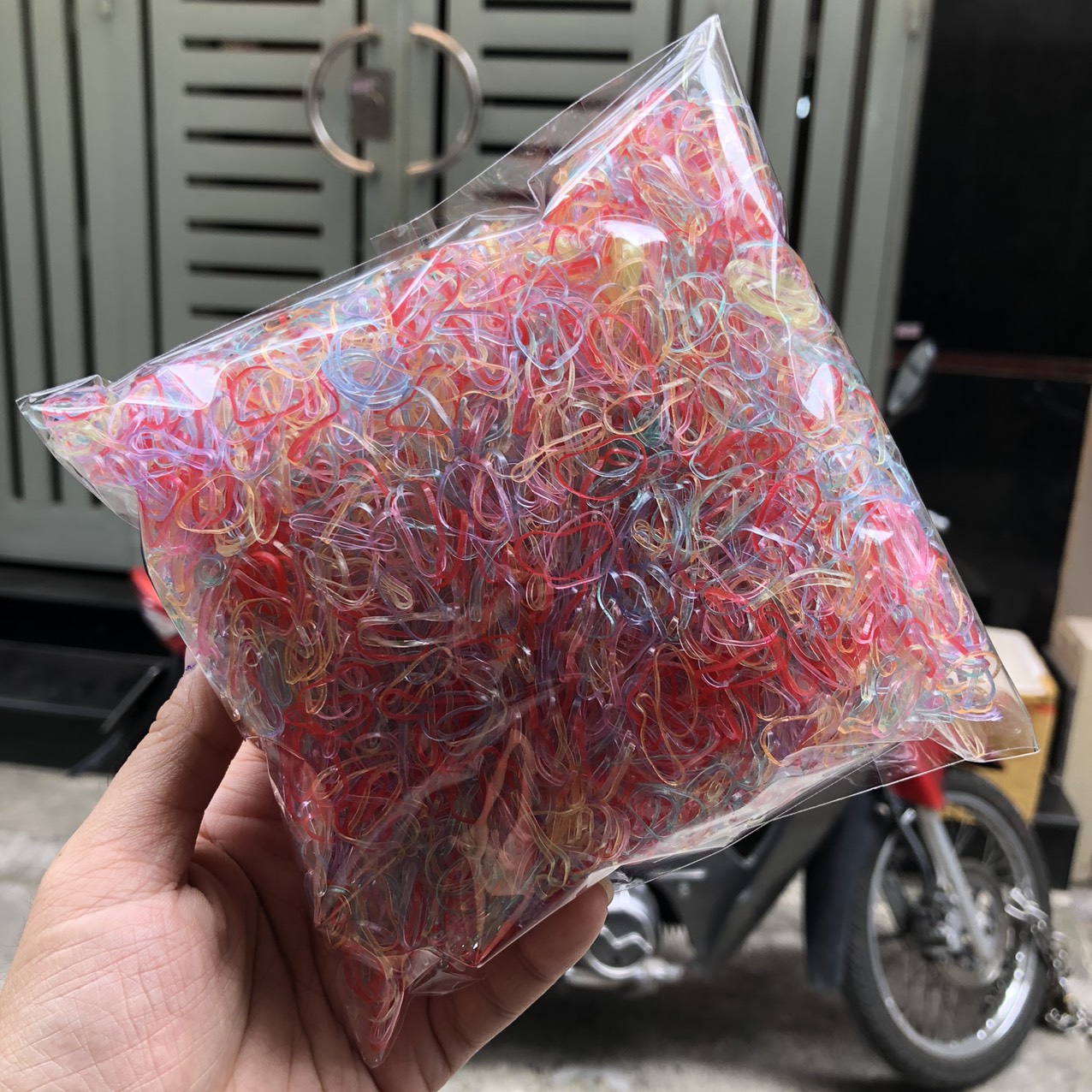 Túi 100g thun cột tóc size tí hon nhiều màu Phụ Kiện 68