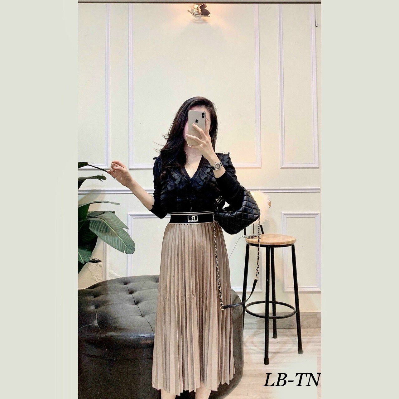 Chân váy xếp ly dạ dài