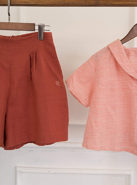 Rập Giấy 30004 - Croptop cổ sen + Short xếp ly