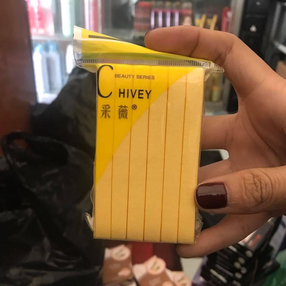 Gói 12 miếng bông mút rửa mặt chivey