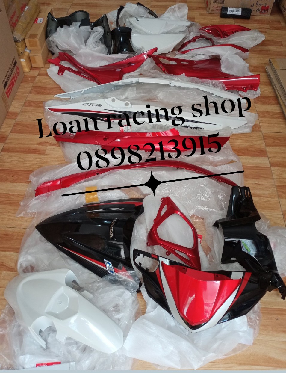 DÀN ÁO AIR BLADE MÀU ĐO TRẮNG ĐOI 2011 - 2012 ĐỜI ĐẦU BO FULL DÀN ÁO 20 MÓN NHỰA MÀU, HÀNG ZIN CHÍNH HÃNG HONDA