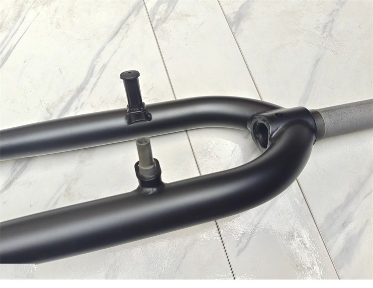 [FREESHIP MAX] Càng / phuộc thép 700c xe đạp cổ điển den 25,4mm