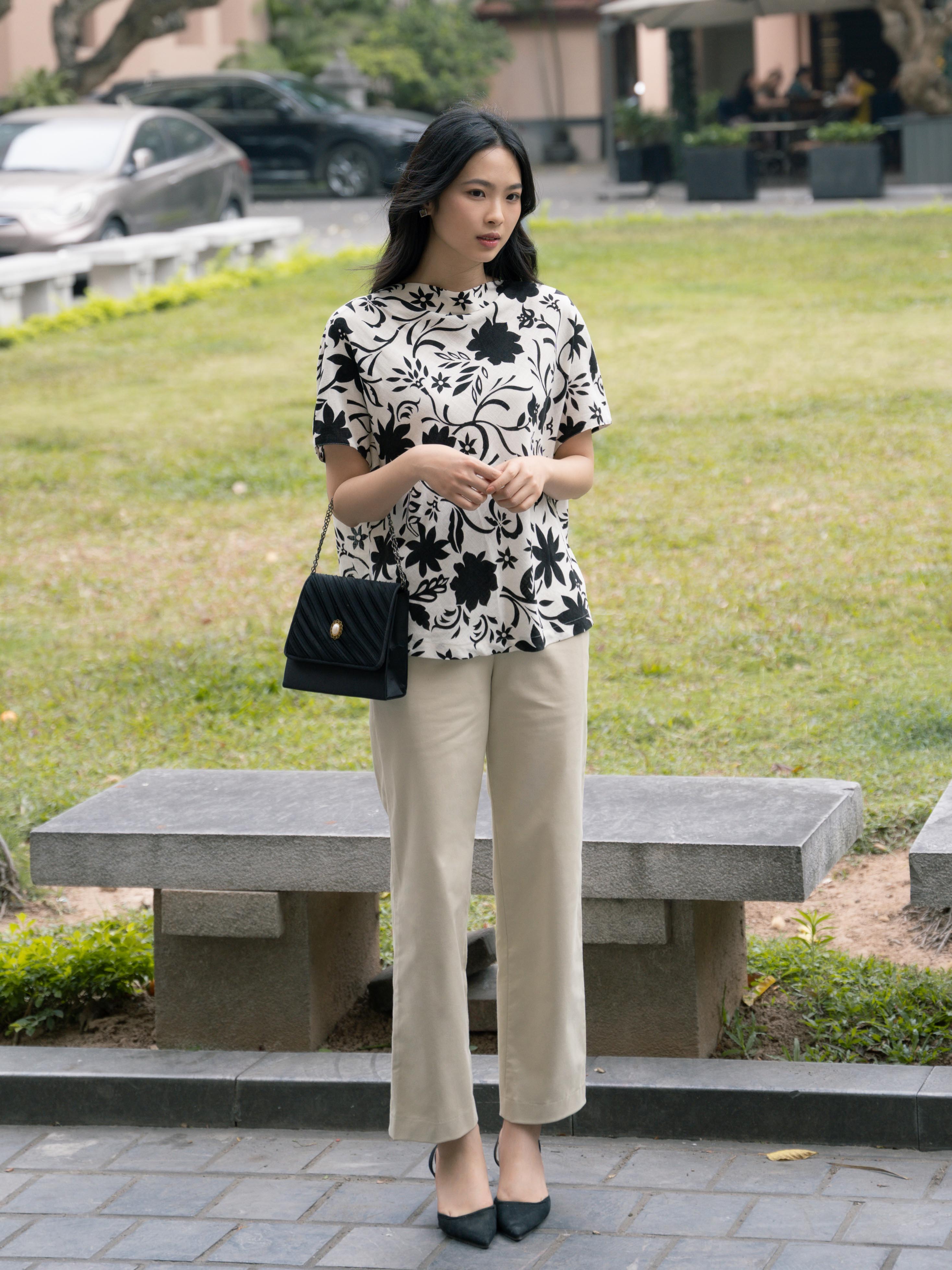 Quần khaki ống đứng Mauve Khaki pants