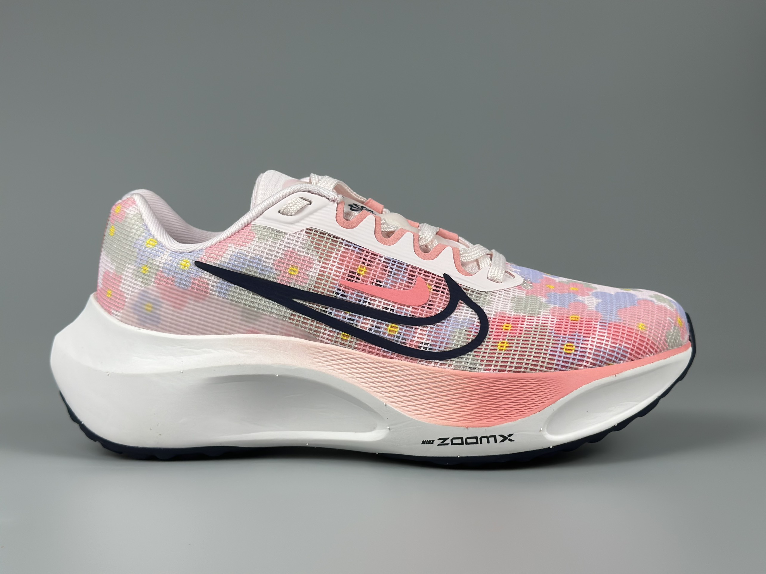 Nike Air Zoom Fly 5  (36-39)