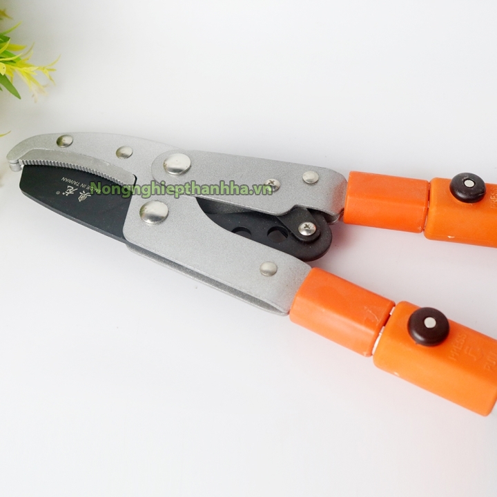 Kéo cắt cành cộng lực cán tăng 105cm - K69