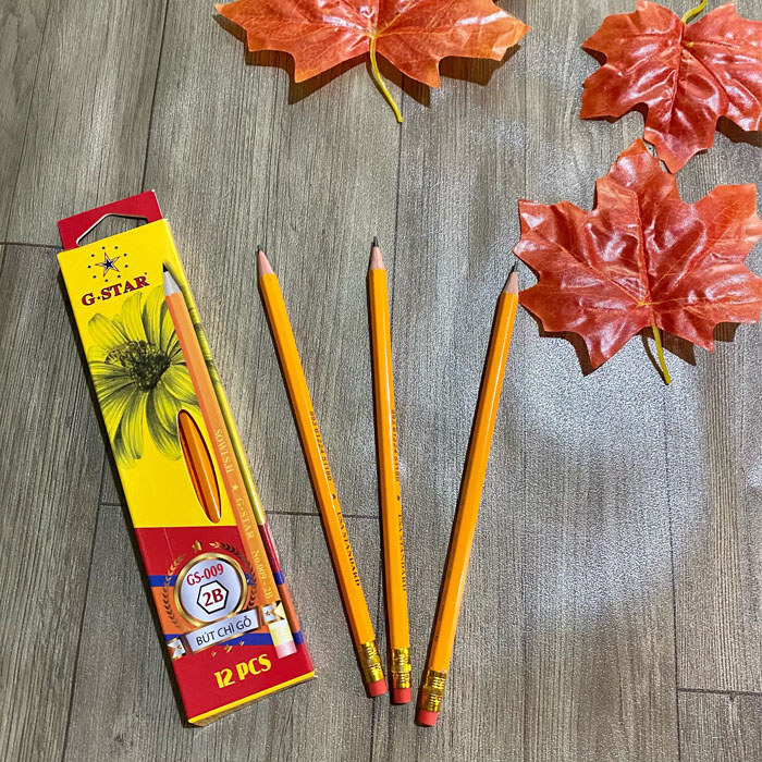 HỘP 12 BÚT CHÌ 2B THÂN VÀNG GSTAR