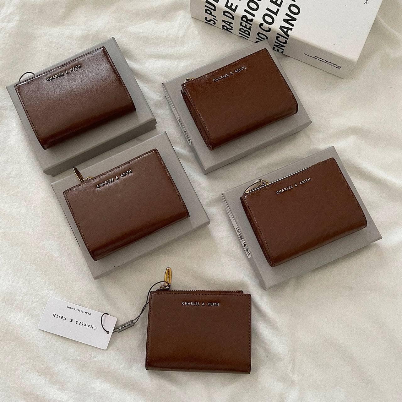 (Rẻ vô địch) Ví Auth CNK (Charles & Keith) chính hãng  hot 2021 fullbox 100%