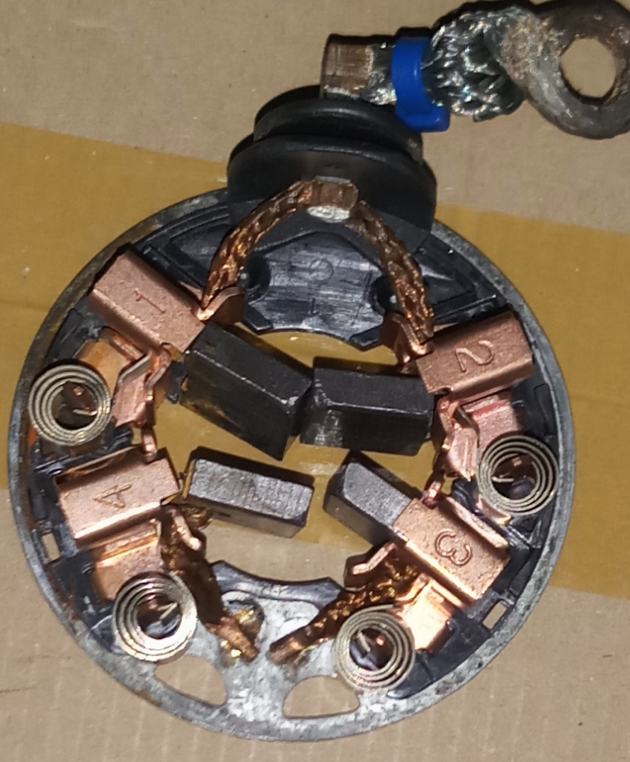 Chổi than đề theo xe hàng xịn phù hơp nhìu dong xe