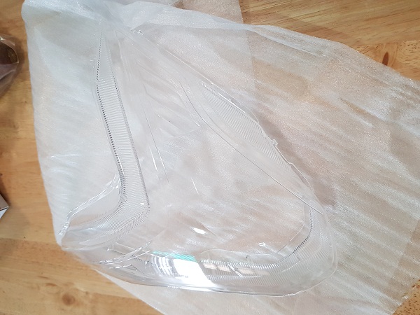 Mica đèn trước Honda Sonic