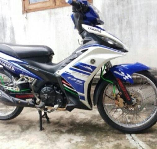 pát sắt đuôi exciter 135 chống rung