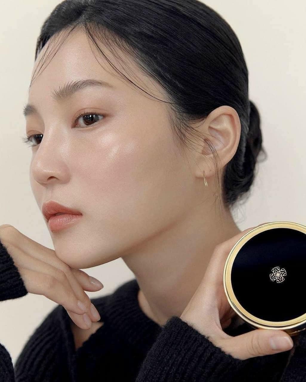 Set phấn Ohui Ultimate Cover Cushion Mesh SPF50+/PA+++ (Kèm 2 lõi phấn Ohui đen)